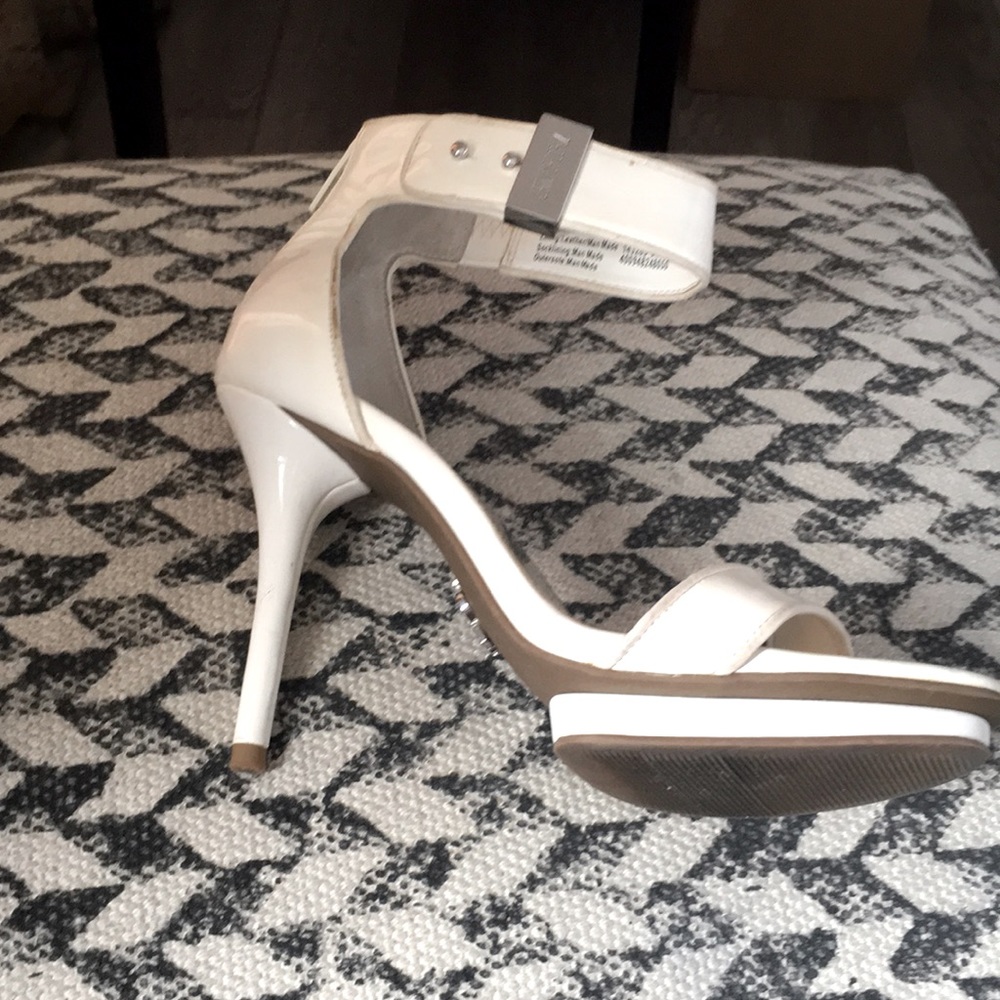 For sale Jeniffer Lopez White High heel Sandal